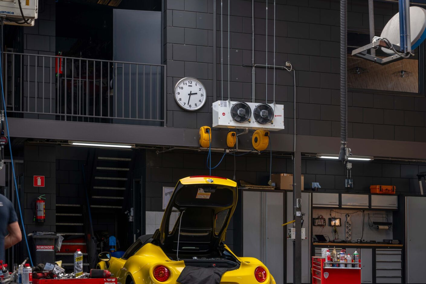 VEN_z8f9152-Prins-Auto-LR-24
