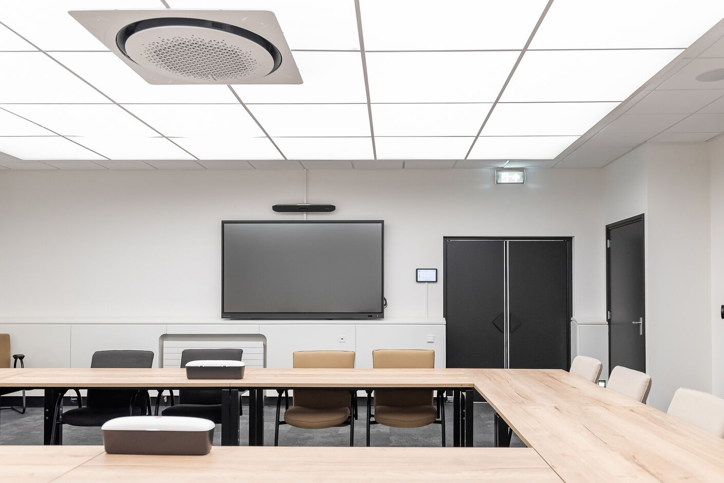 VEN-_pho2785project-Alpuro-LR-10