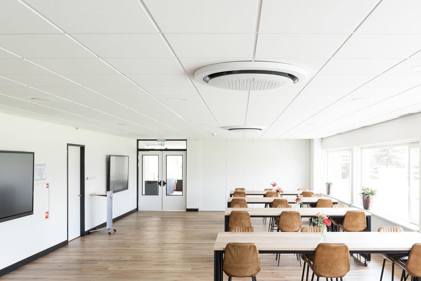 VEN-_pho2764project-Alpuro-LR-2