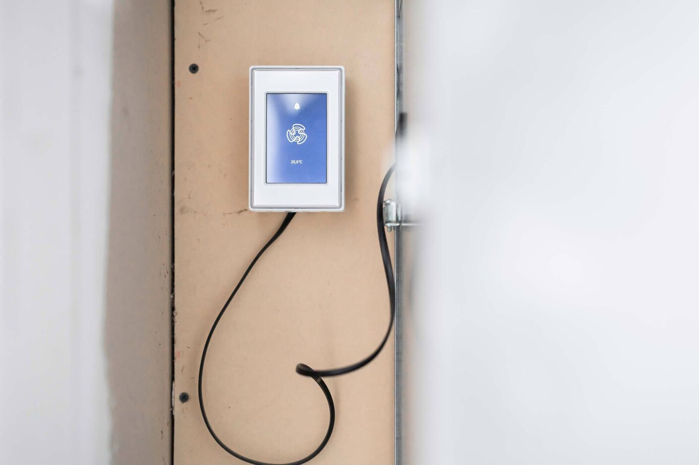 VEN_z6f5073_Avanti_LR_2