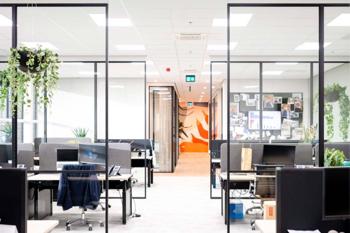 VEN_z6f5121_Avanti_LR_24